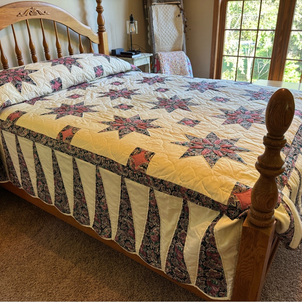 Authentic Vintage Amish Made Queen Size Quilt - Picture 5 of 16